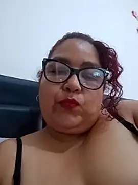 Snapshot of ladytropical1 chatting on November 20, 3:34 pm ladytropical1 online show from November 20, 3:34 pm