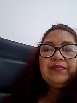 Snapshot of ladytropical1 chatting on November 22, 6:40 pm ladytropical1 online show from November 22, 6:40 pm