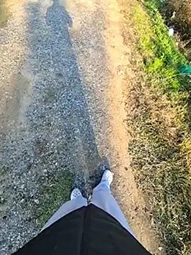 Snapshot of starvingo2002 chatting on October 28, 6:50 am starvingo2002 online show from October 28, 6:50 am