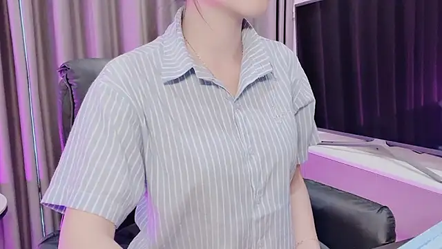 Snapshot of _Dorry_ chatting on November 10, 8:46 am Dorry online show from November 10, 8:46 am