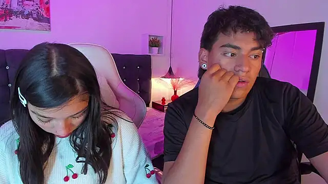 Yiing and yang online show from September 23, 8:01 pm