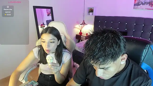 Yiing and yang online show from October 2, 7:32 pm