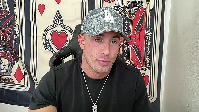 Snapshot of brettmycles28 chatting on November 29, 5:05 pm brettmycles28 online show from November 29, 5:05 pm