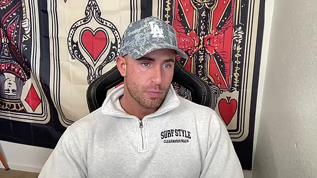 Snapshot of brettmycles28 chatting on December 1, 10:26 pm brettmycles28 online show from December 1, 10:26 pm