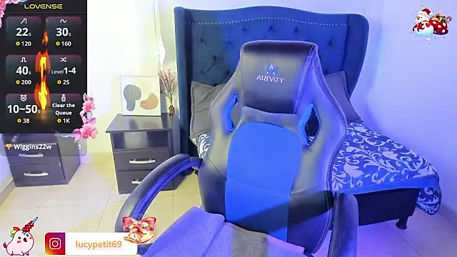 LucyPetit online show from January 15, 12:54 pm