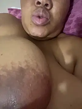 Snapshot of Yellowriider chatting on February 1, 6:50 pm Yellowriider online show from February 1, 6:50 pm