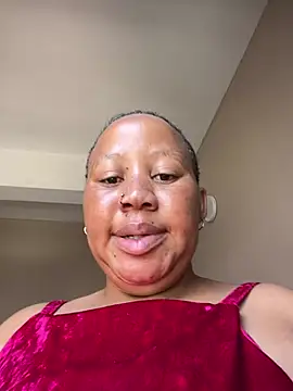 Snapshot of Yellowriider chatting on February 7, 11:14 am Yellowriider online show from February 7, 11:14 am