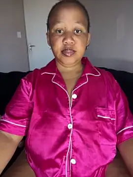 Snapshot of Yellowriider chatting on April 4, 5:27 am Yellowriider online show from April 4, 5:27 am