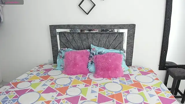 Laurasofia01 online show from November 6, 2:18 pm