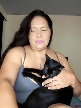 Laurasofia01 online show from December 2, 3:34 am