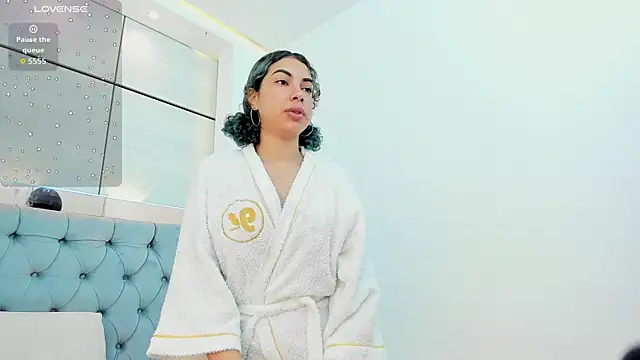 lis rous online show from October 31, 11:33 am