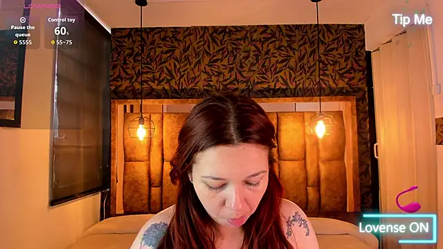 Isa Thompson   online show from October 30, 11:55 am