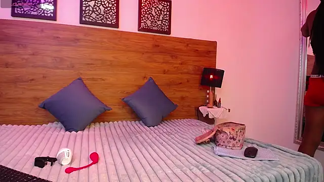 AlexandraCambell online show from October 10, 8:08 pm