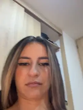 NIQUEILLA8 online show from March 10, 12:59 am