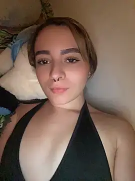 karla-thomsom10 online show from April 10, 9:30 pm