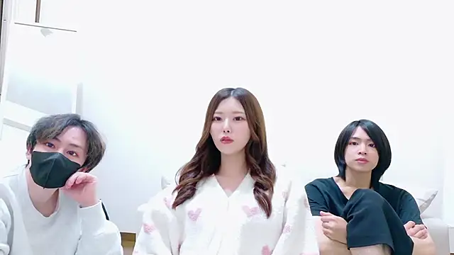 Reto-sama online show from November 9, 1:09 pm