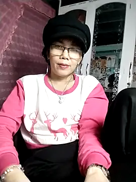 Minety473 online show from December 19, 2:29 am