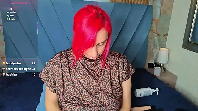 angel  red  online show from November 30, 1:37 pm