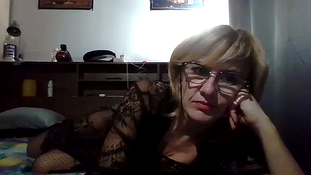 Snapshot of TianaQLove chatting on November 26, 3:02 pm TianaQLove online show from November 26, 3:02 pm