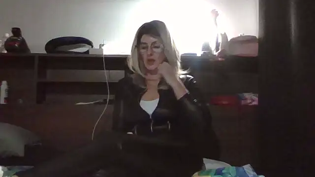 Snapshot of TianaQLove chatting on November 29, 1:14 pm TianaQLove online show from November 29, 1:14 pm