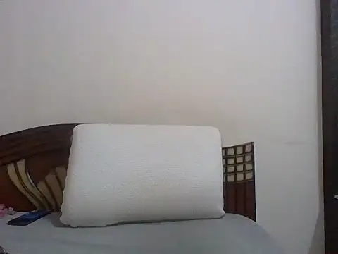 Snapshot of anu-anu2002 chatting on February 12, 9:04 am anu-anu2002 online show from February 12, 9:04 am