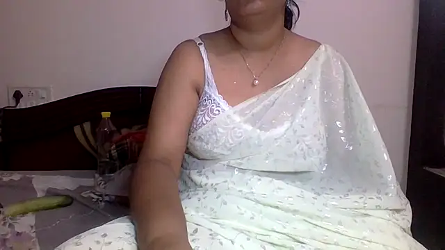 anu-anu2002 online show from May 15, 8:16 pm
