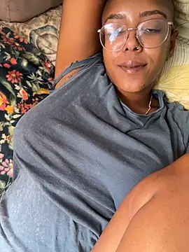 aliasyourfav online show from November 9, 4:49 pm