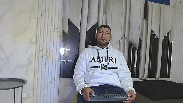 Morganandmegan online show from October 13, 11:32 am