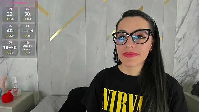 Snapshot of IsisNoir chatting on February 4, 8:14 pm IsisNoir online show from February 4, 8:14 pm