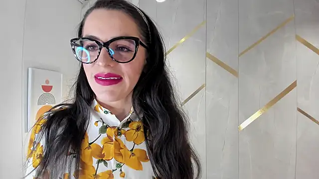 IsisNoir online show from March 26, 12:55 pm