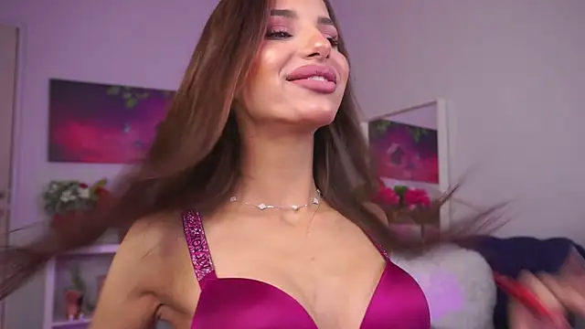 ZariaVera online show from October 13, 6:41 pm