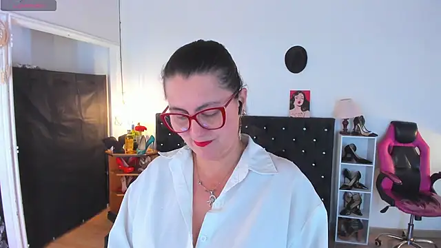 D Martii online show from November 21, 12:59 pm