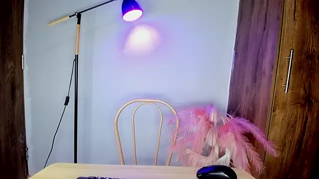 Snapshot of khate_smith chatting on February 13, 4:25 pm khate smith online show from February 13, 4:25 pm