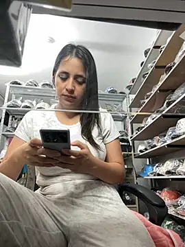 GiaDuque online show from October 28, 11:14 am