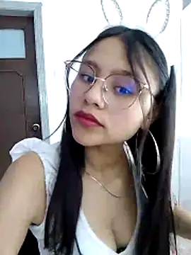 SofieLove 01 online show from October 17, 9:50 pm