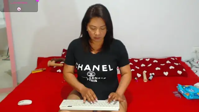 hiilarybrown online show from September 17, 3:08 am