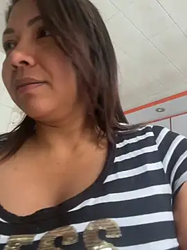 hiilarybrown online show from April 10, 5:17 pm