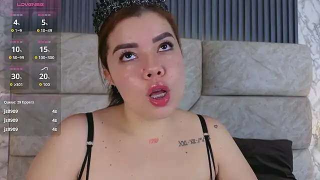 leilapons online show from February 27, 4:29 pm