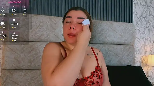 leilapons online show from March 20, 9:30 pm