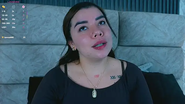 leilapons online show from April 12, 1:27 pm