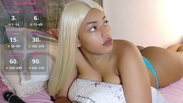 Snapshot of ValeriGallardo17 chatting on November 13, 2:54 am ValeriGallardo17 online show from November 13, 2:54 am