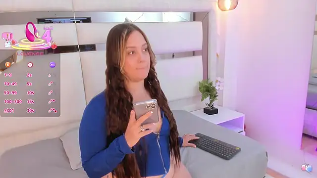 mariana jhones  online show from September 26, 12:31 pm