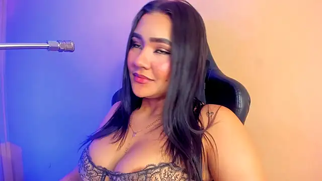 noa moon online show from June 24, 3:05 am