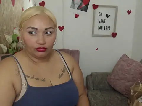 laleska montenegro online show from October 14, 3:57 pm