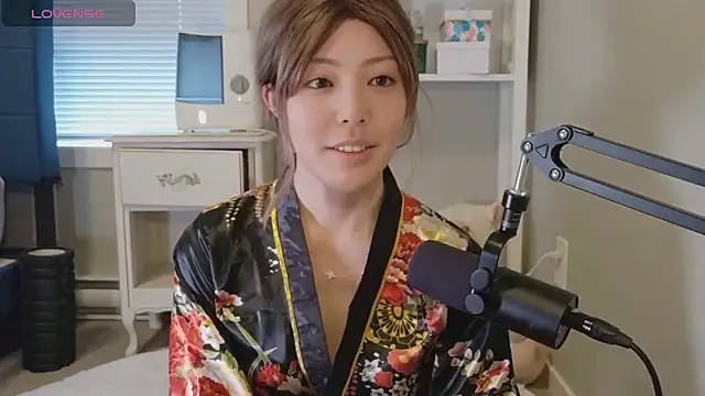 Nana with online show from January 11, 8:03 pm