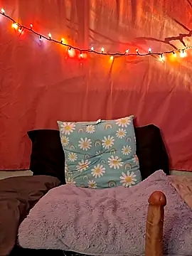 PeachyAriel online show from October 13, 1:16 am