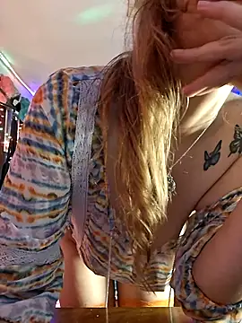 PeachyAriel online show from March 1, 11:51 pm