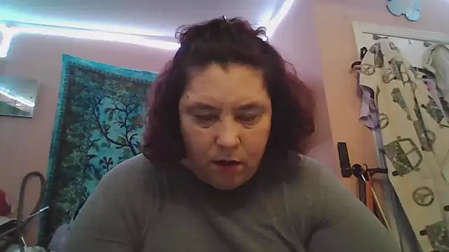 lil-gemini-hippy online show from March 10, 1:32 am