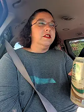 lil-gemini-hippy online show from April 27, 9:13 pm