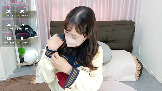 Snapshot of yuu-chan_ chatting on October 12, 4:11 am yuu-chan online show from October 12, 4:11 am